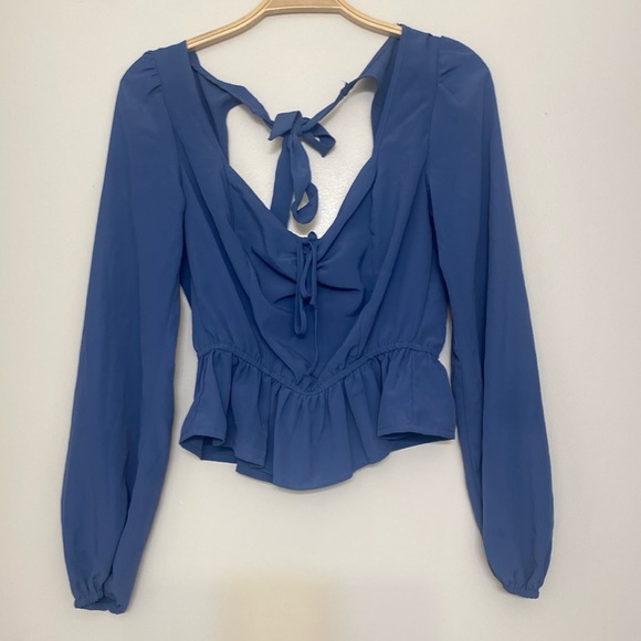 Kingston grey Adorable Cropped Long Sleeve Scoop Front & Open Back with Tie - Picture 5 of 8